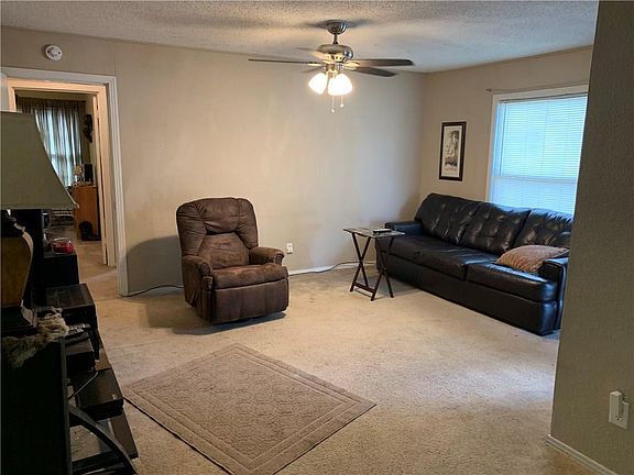 2nd image of 405 Joyce Dr