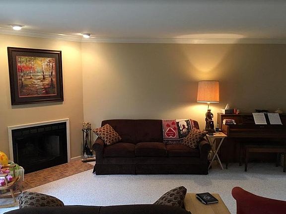 5th image of 42200 Aspen Ct #42200