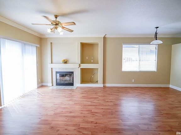 2nd image of 4325 Hedge Ave
