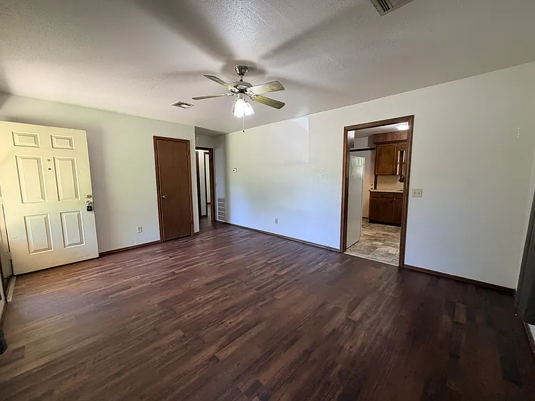 306 Wilson Ave — Photo 7