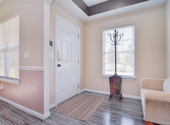 4th image of 8526 Summerglen Cir #24
