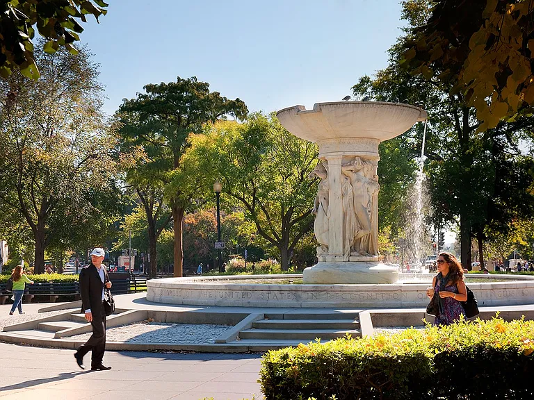 Park center in Dupont Circle