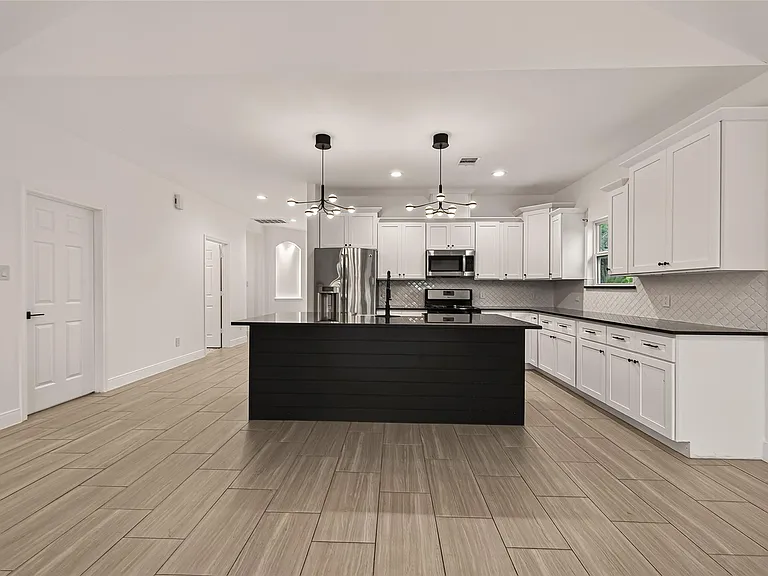1343 Alpha Ln — Photo 16