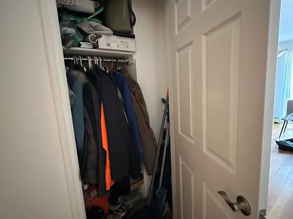 22-14 Astoria Boulevard image 8 of 14