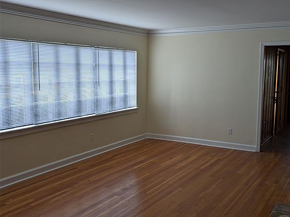 2nd image of 204 Banbury Ave