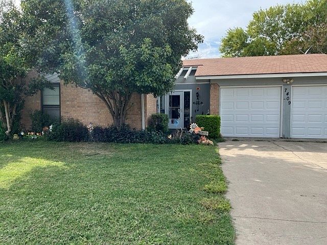1st image of 7409 Meadow Dale Dr