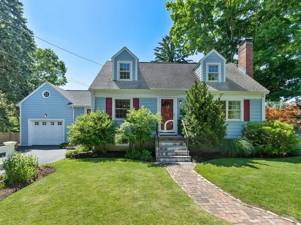 5 Sylvester Ct, Winchester, MA 01890