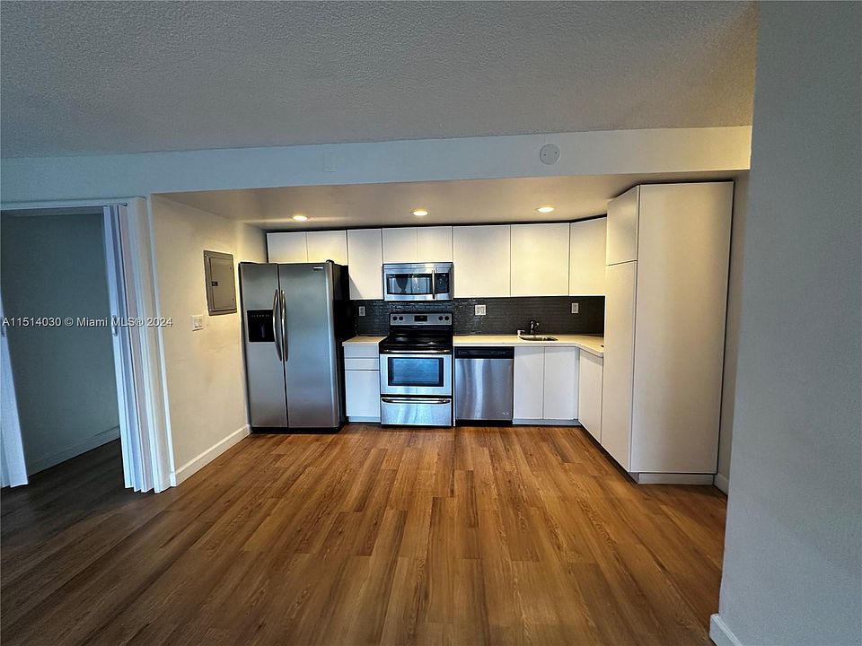 1st image of 4560 NW 79th Ave APT 1E