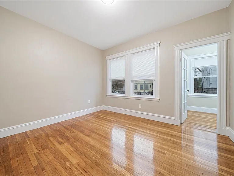46 Astoria St #3 — Photo 8