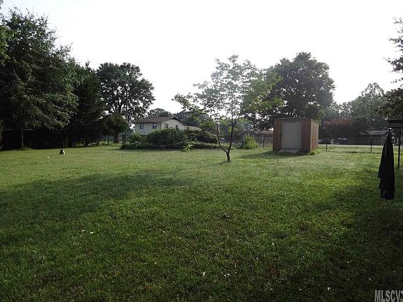 2nd image of 1700 Hedrick St