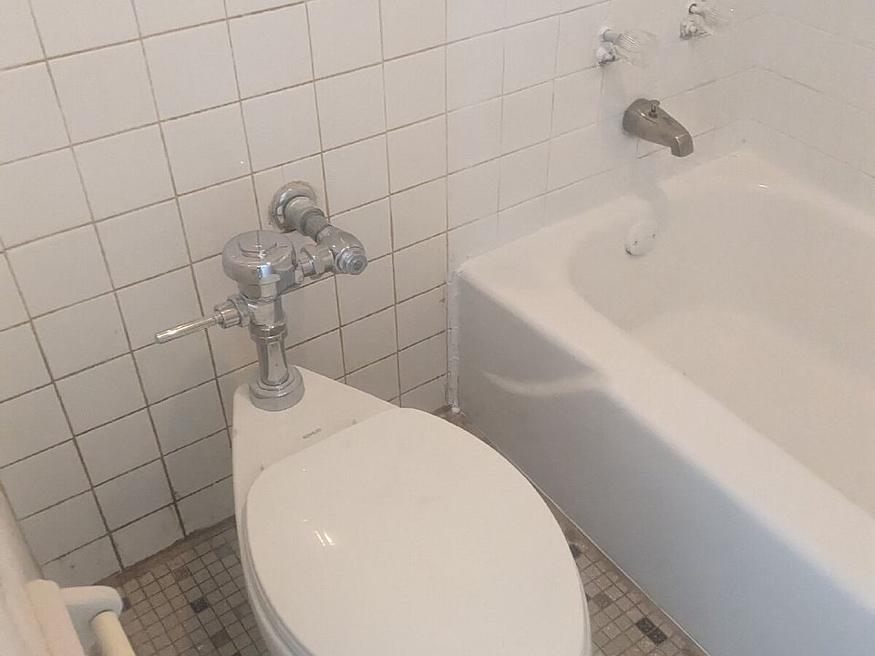 1st image of 1202 Ridgewood Ave Unit 224