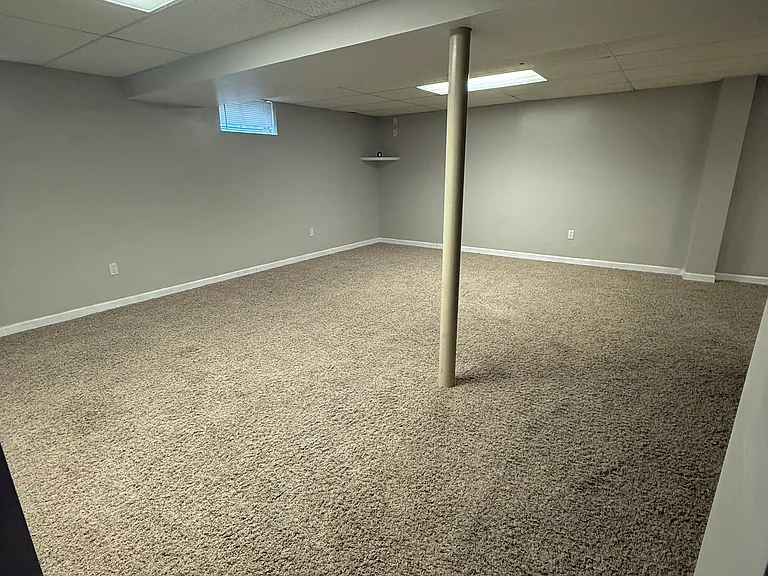 921 Gustane Dr — Photo 8