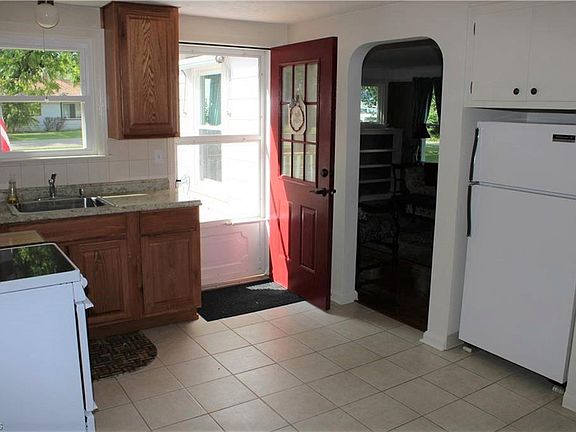 5th image of 1225 E 340th St