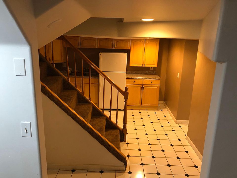 1st image of 1244 York St #B