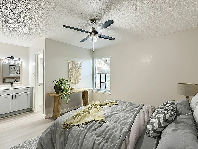 Rise Oak Creek — Photo 22