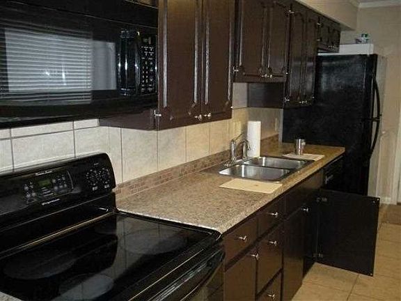 5th image of 2600 College Dr