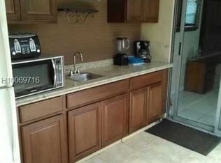 1216 N Park Rd, Hollywood, FL 33021