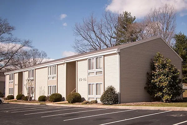 Huntingwood Apartments — Photo 11