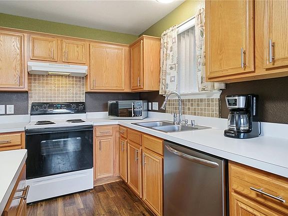 4th image of 221 Lake Wichita Dr