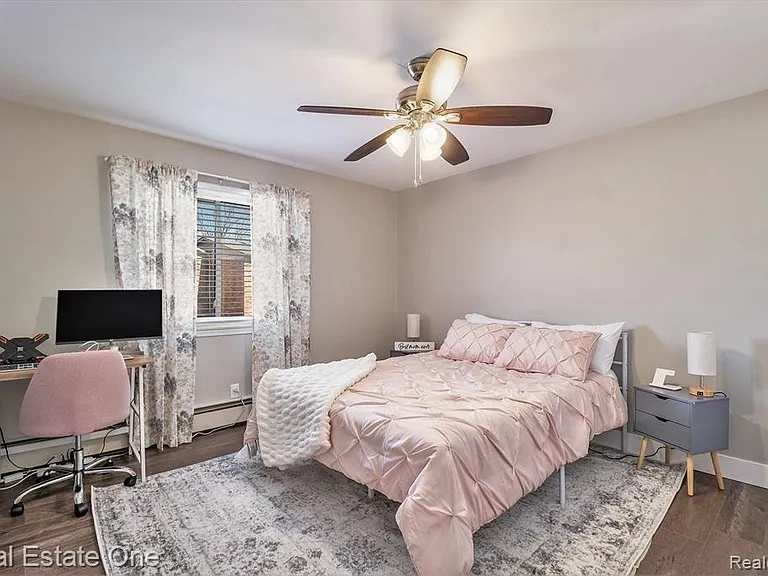 803 Plate St #104 — Photo 7