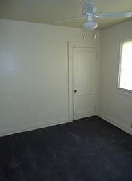 4th image of 932 Bradley Ave