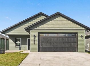 1419 Duncan Dr, Muscatine, IA 52761