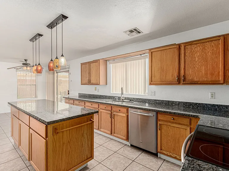 12823 W Ash St — Photo 12