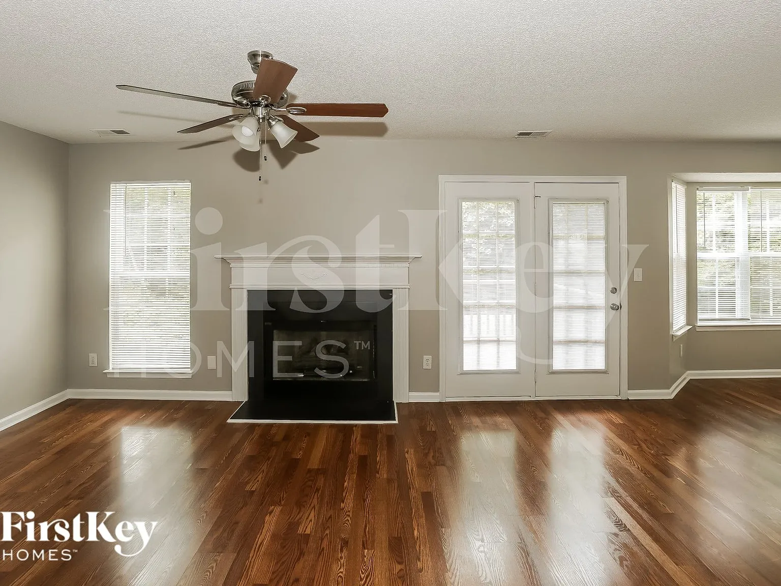 4 bed, 2.5 bath, 2666 sqft, $2,780 — Photo 4