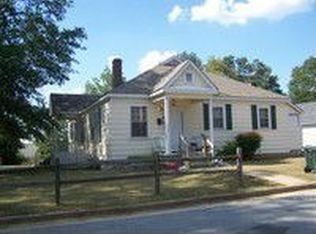 203 Sunnyside Ave, Elberton, GA 30635