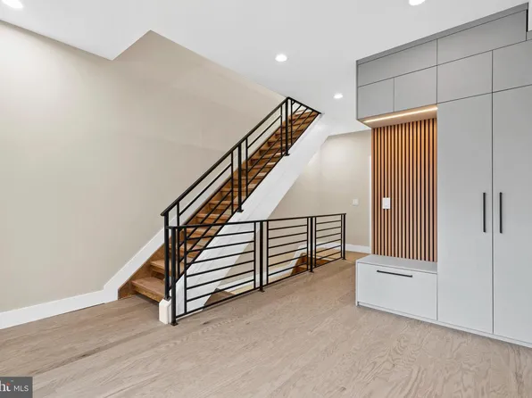 1031 S Fairhill St, Philadelphia, PA 19147