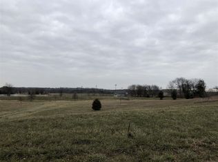 253 Flintstone Dr, Waverly, IA 50677