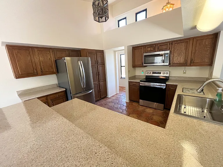1711 N Placita Tuberia — Photo 9
