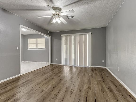 5th image of 921 Meadowgreen Dr