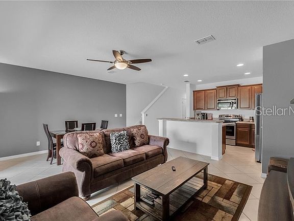 3rd image of 2863 Sunstone Dr