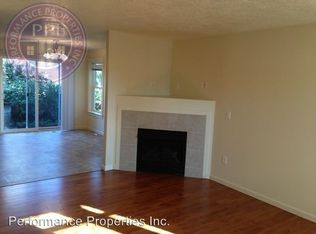 13807 E Burnside St UNIT B, Portland, OR 97233