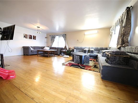 4th image of 2445 Woodhull Ave