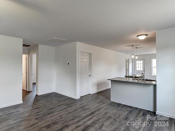 2nd image of 294 Quinn Hill Ln #84