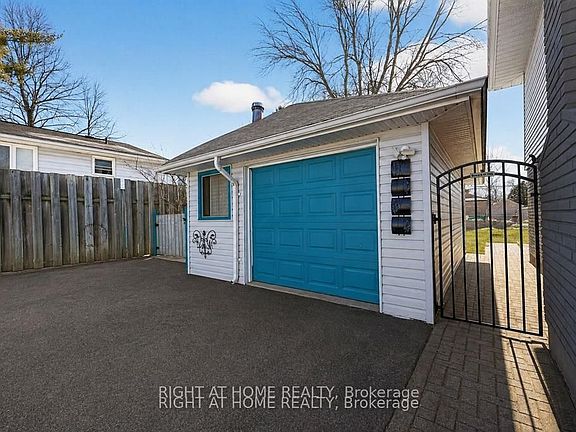 5th image of 246 Calford St