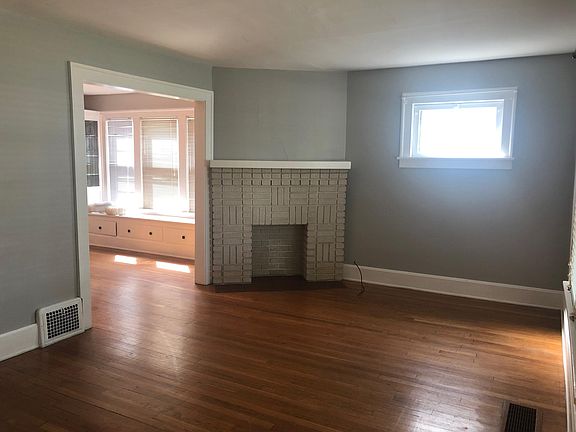 5th image of 2163 Carabel Ave