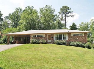 2580 Crockett Dr SE, Marietta, GA 30067