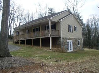 167 Laurel Dr, Fancy Gap, VA 24328
