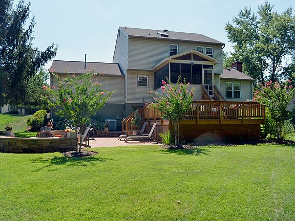 5th image of 5 Summer Breeze Ct