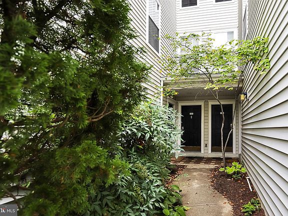 2nd image of 2433 Coopers Branch Ct