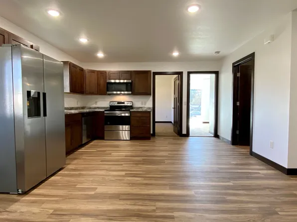 1007 University Avenue, 1007 University Ave #D, Colfax, WI 54730