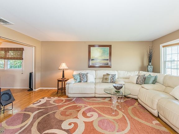 2nd image of 6 Aldrin Dr