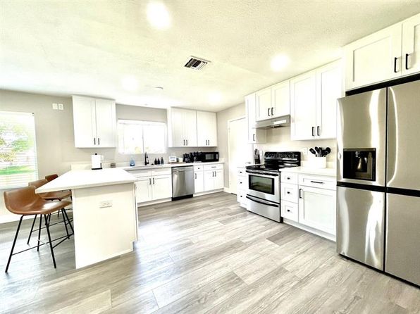 945 S Revere
