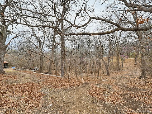 2nd image of S 18th St