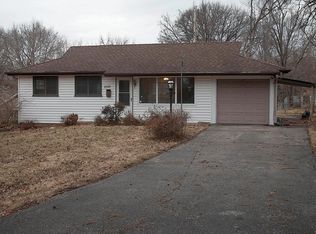 8365 Gladys Dr, Hazelwood, MO