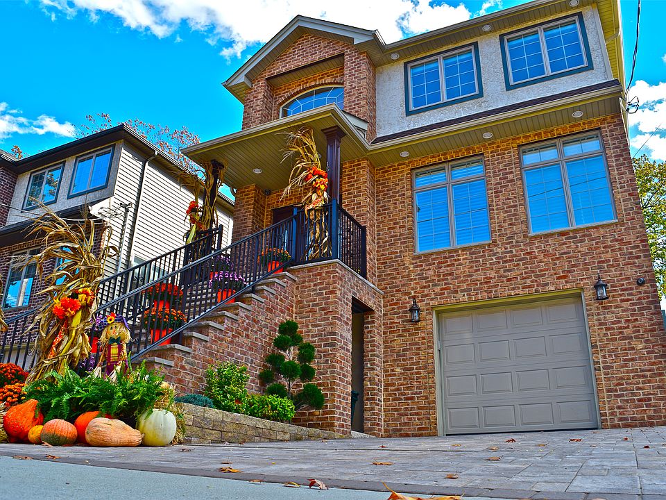 1st image of 18 Park Ct