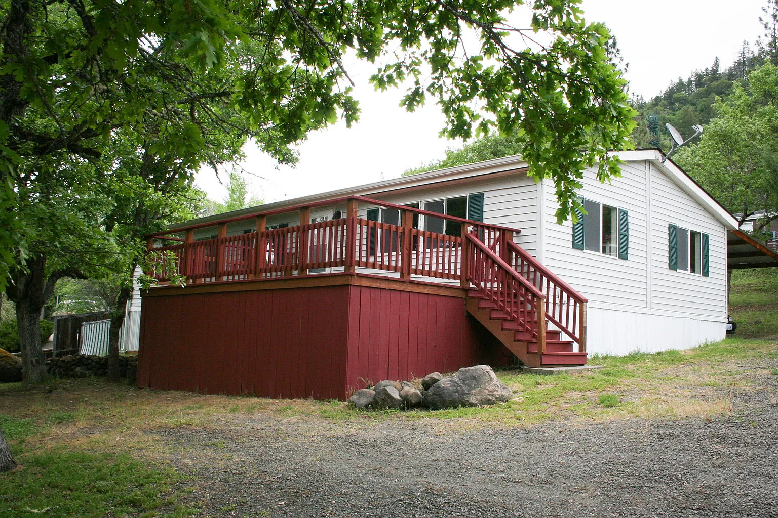 436 Old Ferry Rd photo 1